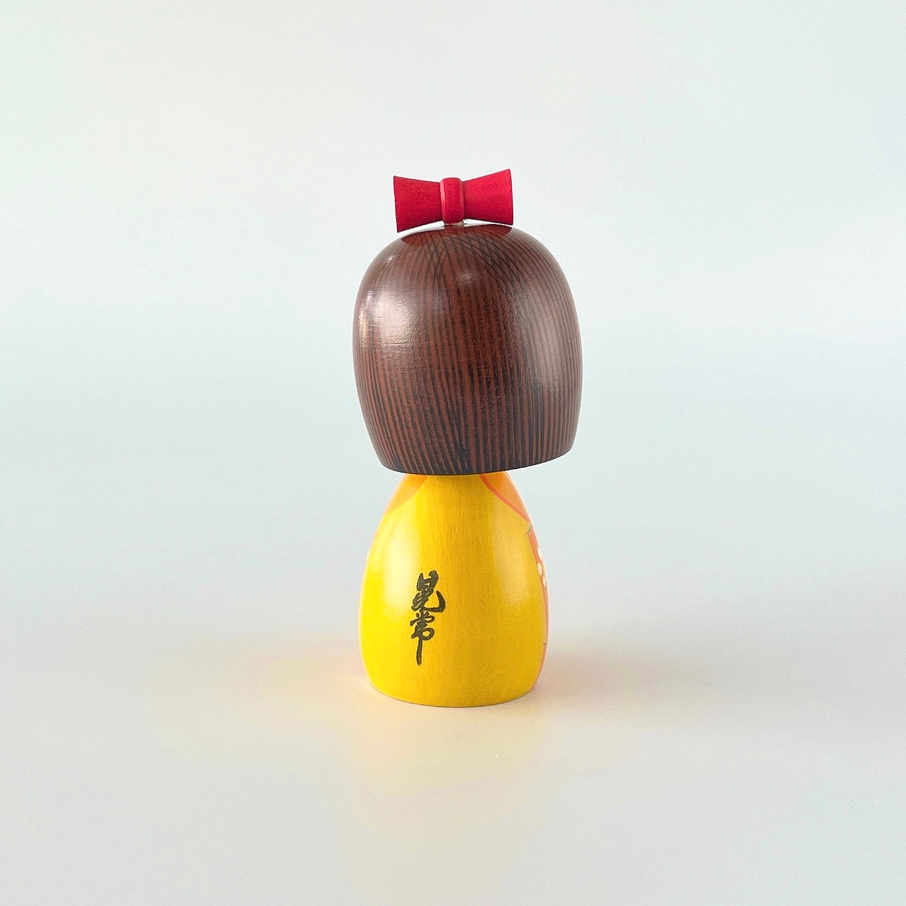 usaburo-kokeshi-otome-gokoro-feeling-in-love-kokeshi-14-cm image 3