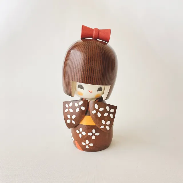 usaburo-kokeshi-kosode-kimono-poupee-kokeshi-artisanale-13-cm image 1