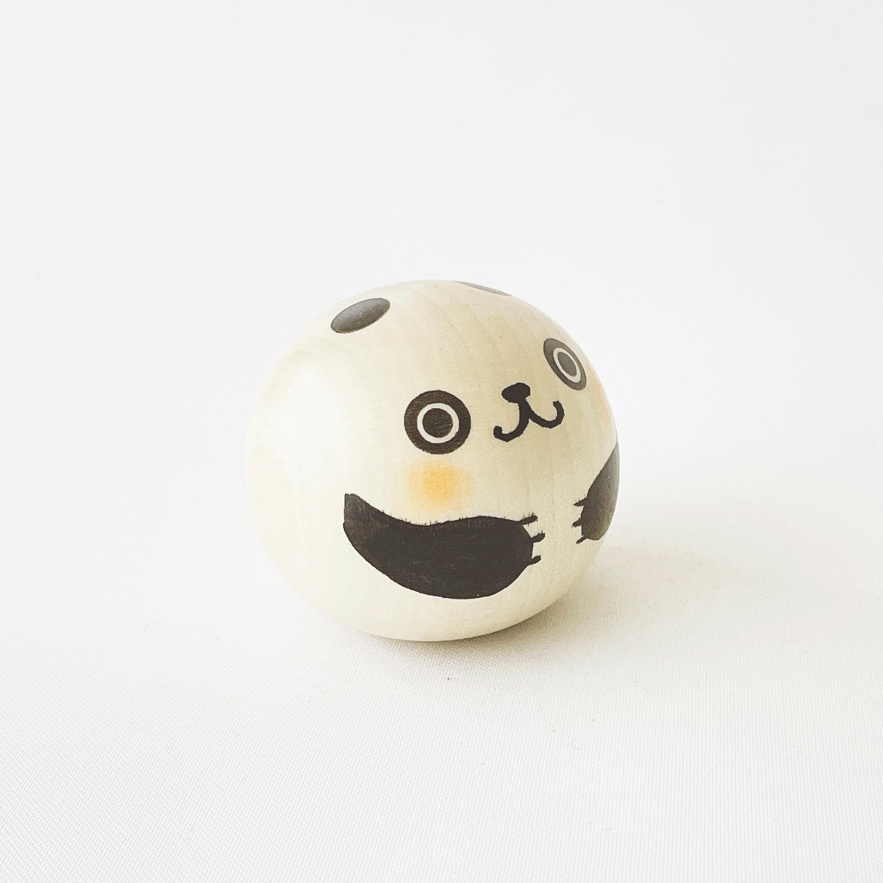 usaburo-kokeshi-yurakoro-panda-figurine-culbuto-ronde-5-cm image 4