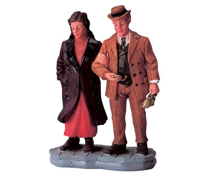 lemax-out-for-the-evening-figurine-village-de-no-l image 2