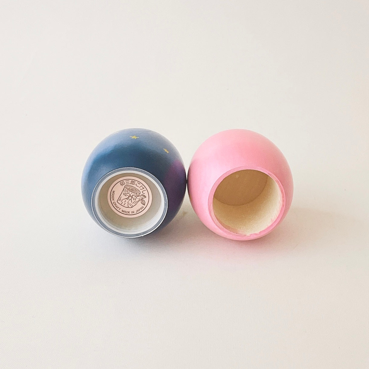 usaburo-kokeshi-yurakoro-heso-no-o-ire-blue-star-porte-cordon-ombilical-58x58x70 image 5