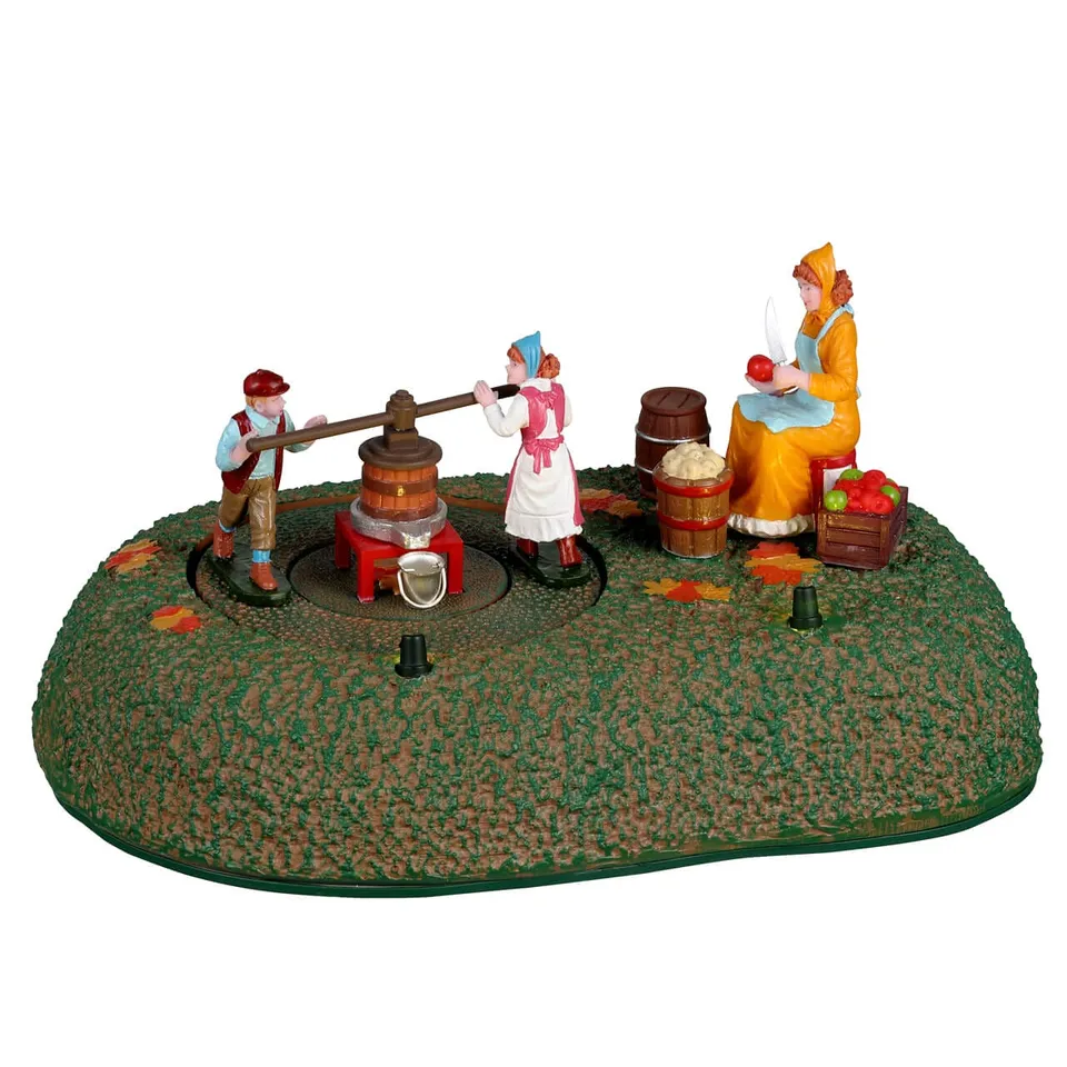 lemax-family-cider-figurine-miniature-caddington-village image 1
