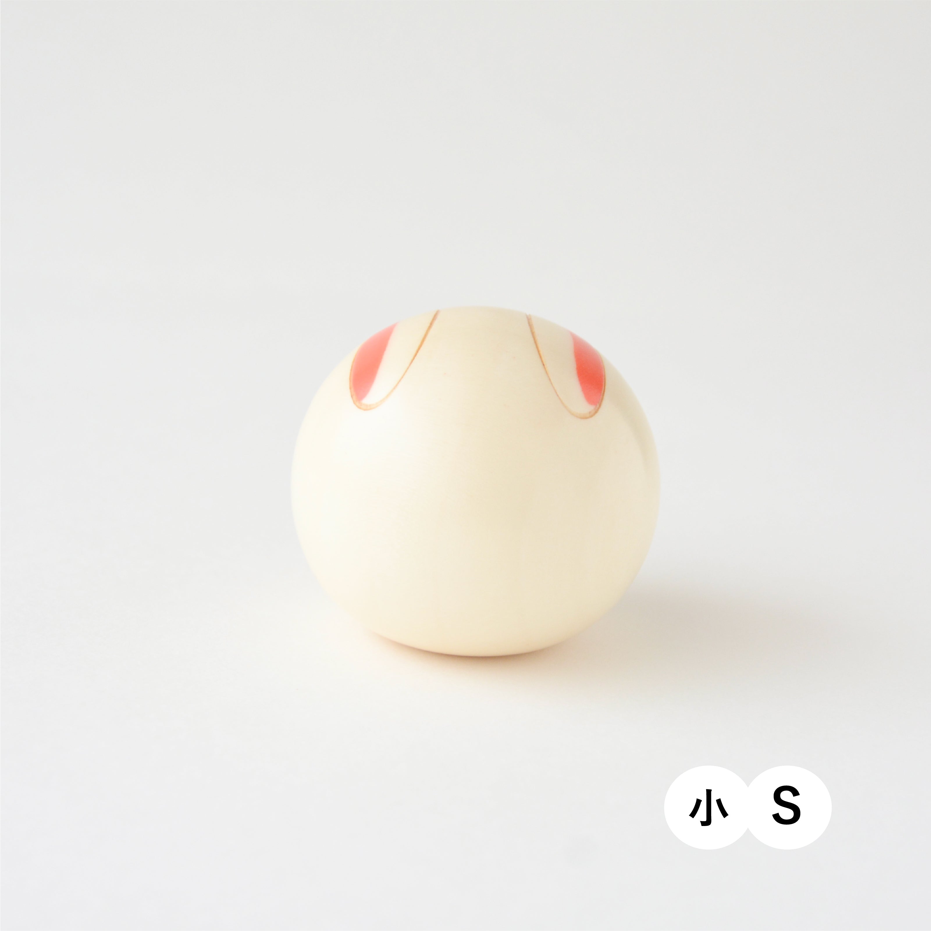 usaburo-kokeshi-yurakoro-lapin-figurine-uf-culbuto-bois image 4