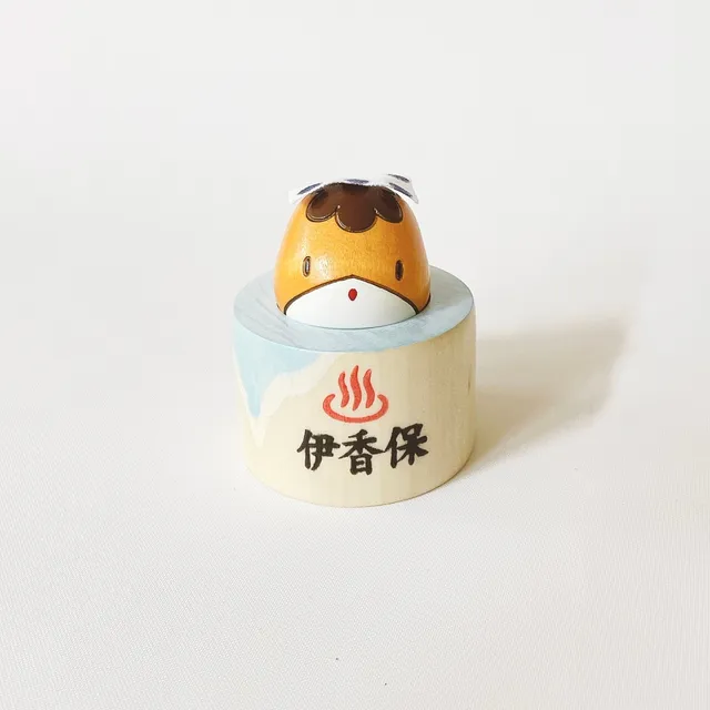 usaburo-kokeshi-gunma-chan-ikaho-onsen-figurine-gotochi image 1