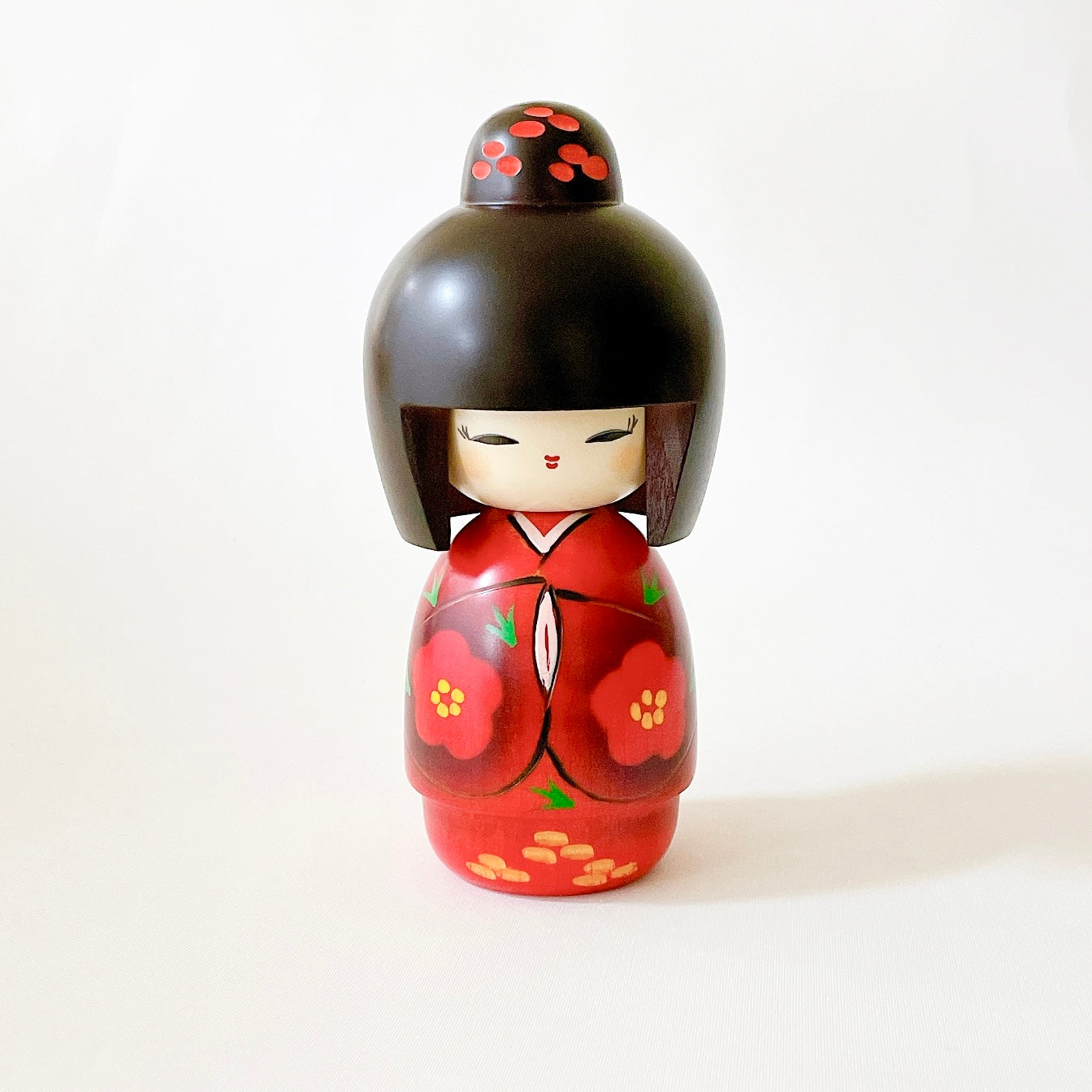usaburo-kokeshi-hohoemi-par-fujikawa-poup-e-kokeshi-artisanale-15-cm-sourire image 1