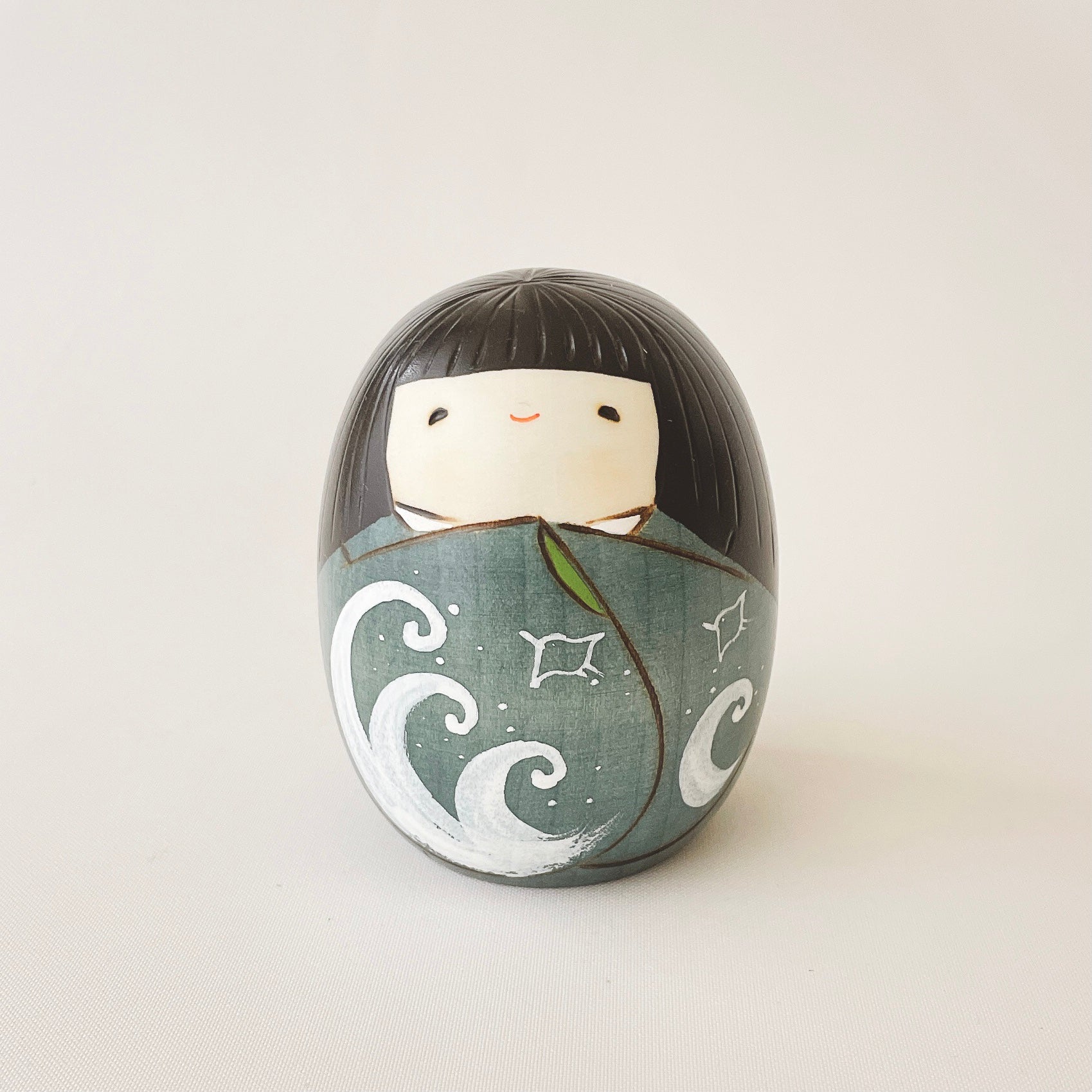 usaburo-kokeshi-natsu-t-kokeshi-uf-yura-koro-90-mm image 2