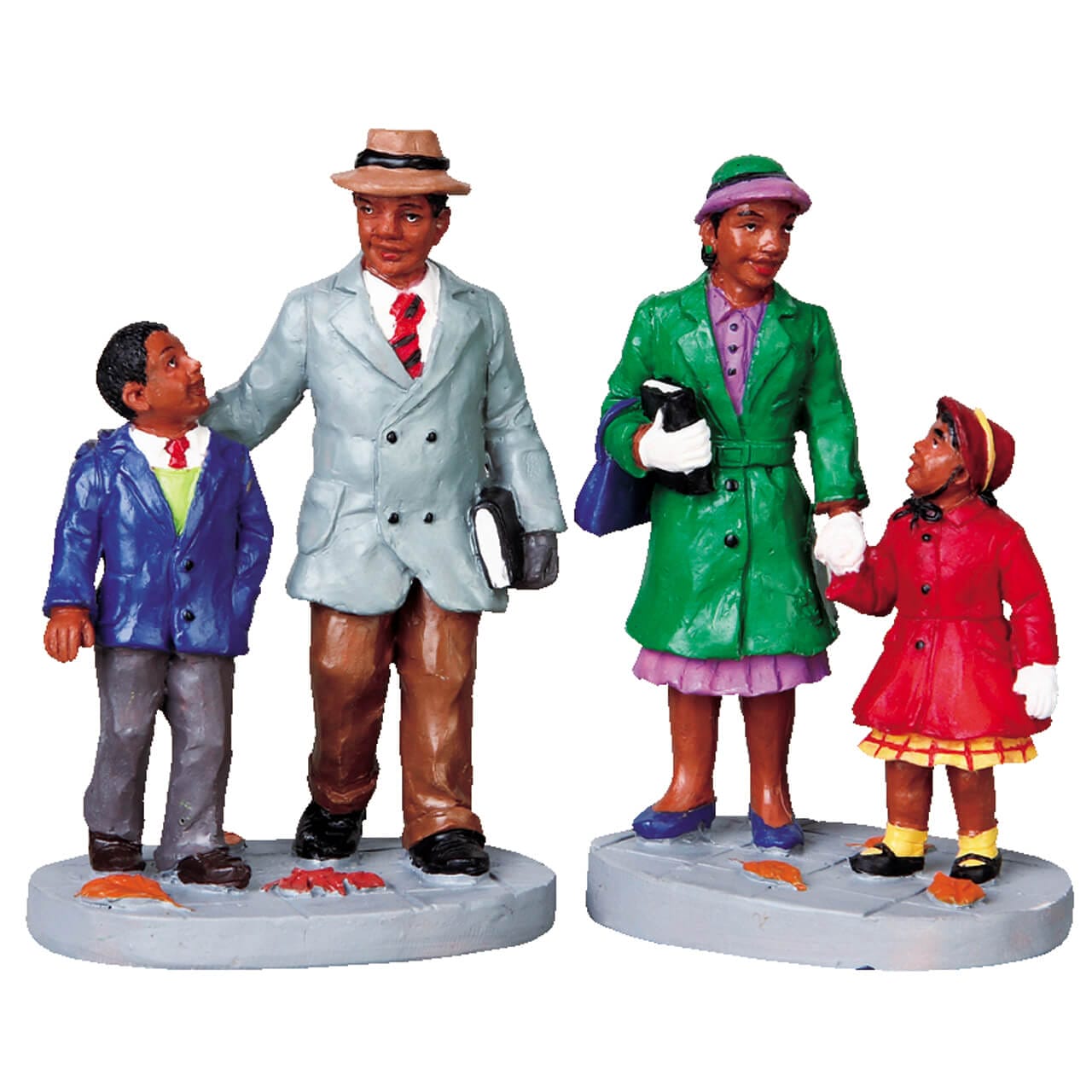 lemax-going-to-church-figurines-miniature-glise-caddington image 1
