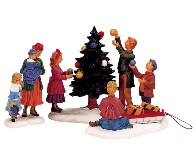 lemax-family-tradition-figurine-miniature-village image 1