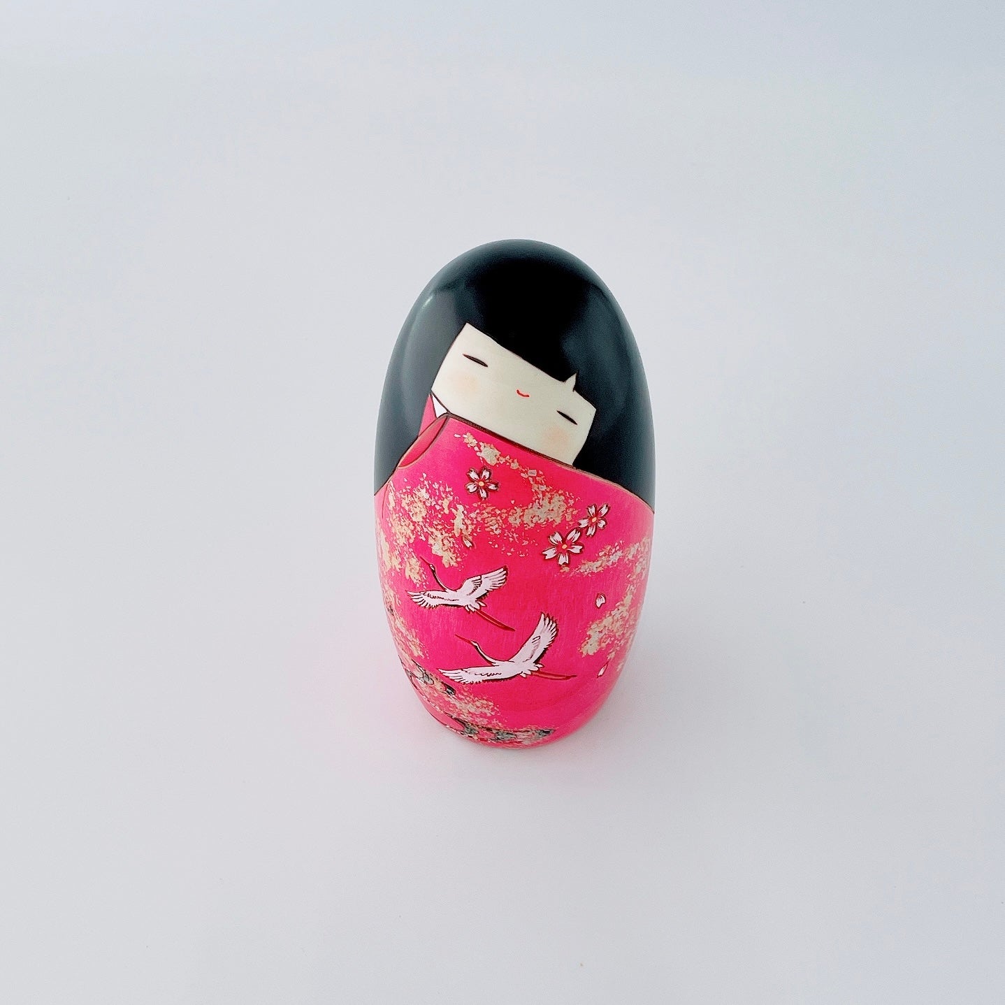 usaburo-kokeshi-hish-flying-kokeshi-sakura-15-5-cm image 4