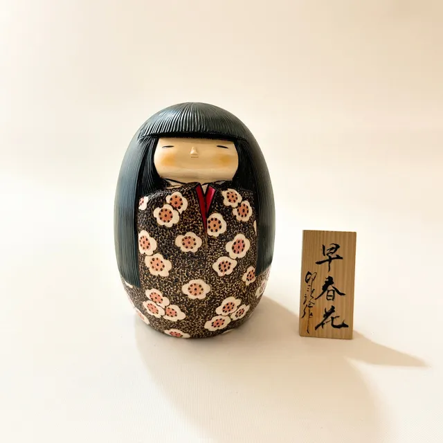 usaburo-kokeshi-s-shun-ka-fleurs-de-printemps-figurine-hana-monogatari-12-cm-dit image 1