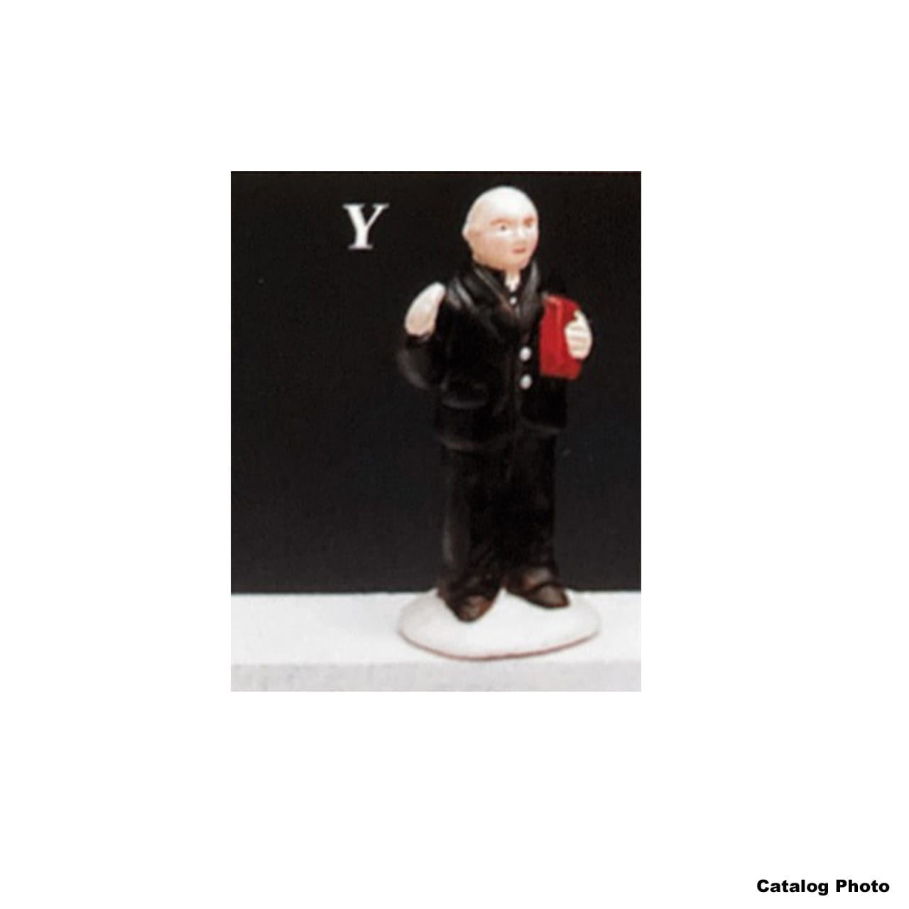 lemax-the-priest-figurine-miniature-de-collection image 2