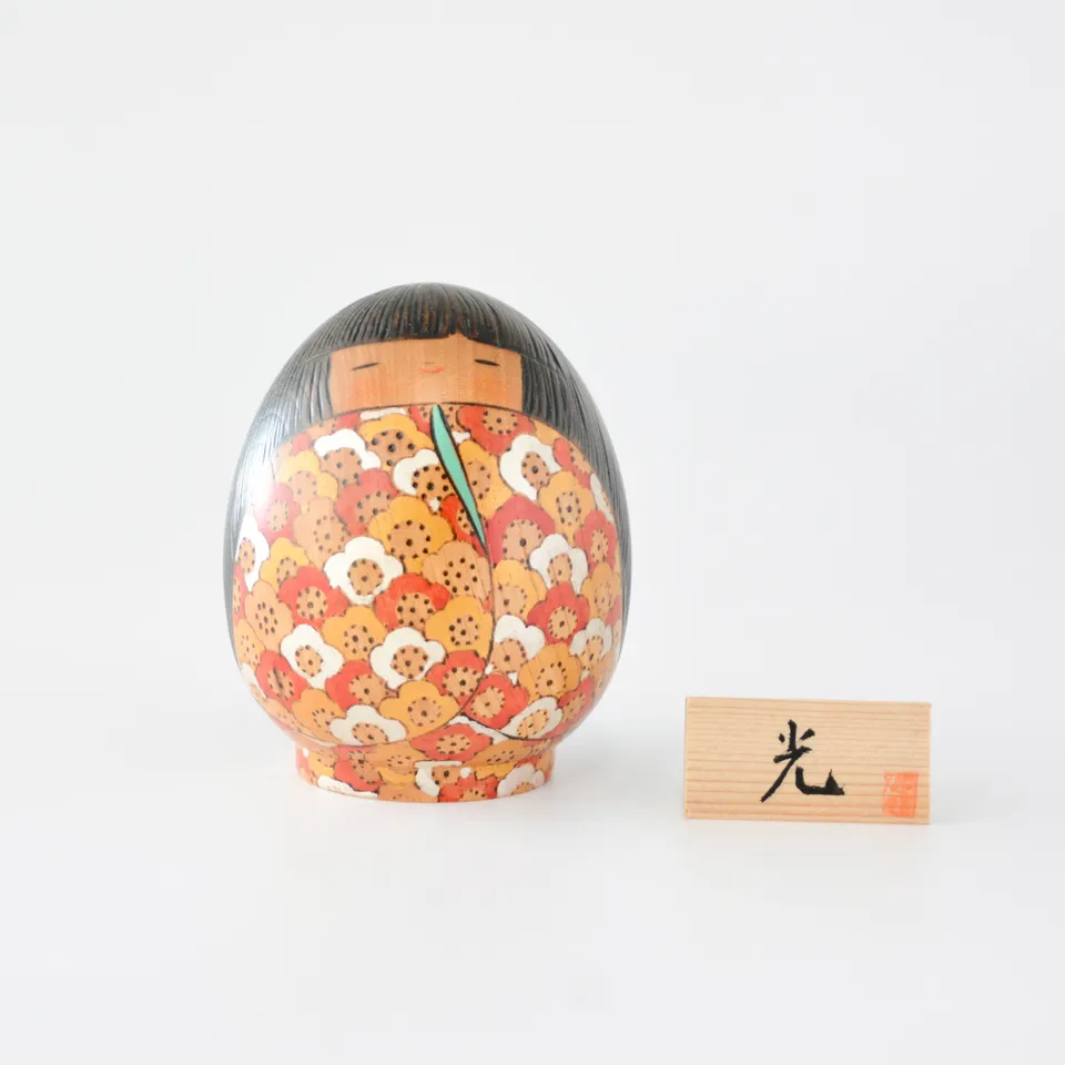 usaburo-kokeshi-hikari-shine-yuji-okamoto-poup-e-kokeshi-artisanale-limit-e image 1