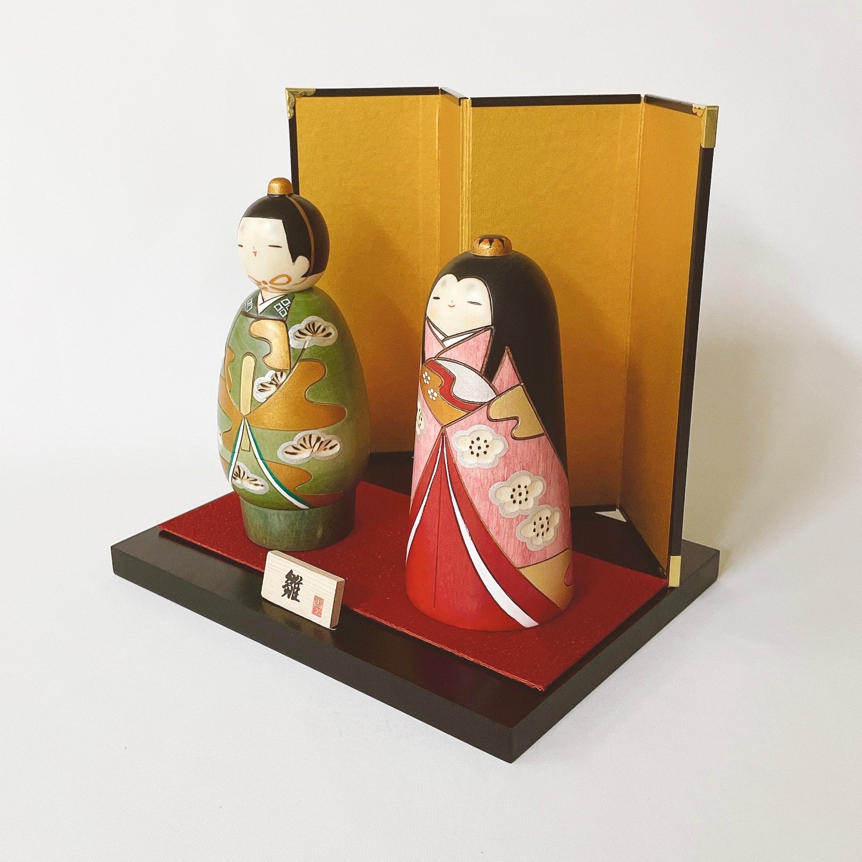 usaburo-kokeshi-tachi-hina-standing-set-hina-2-kokeshi-18-cm image 2