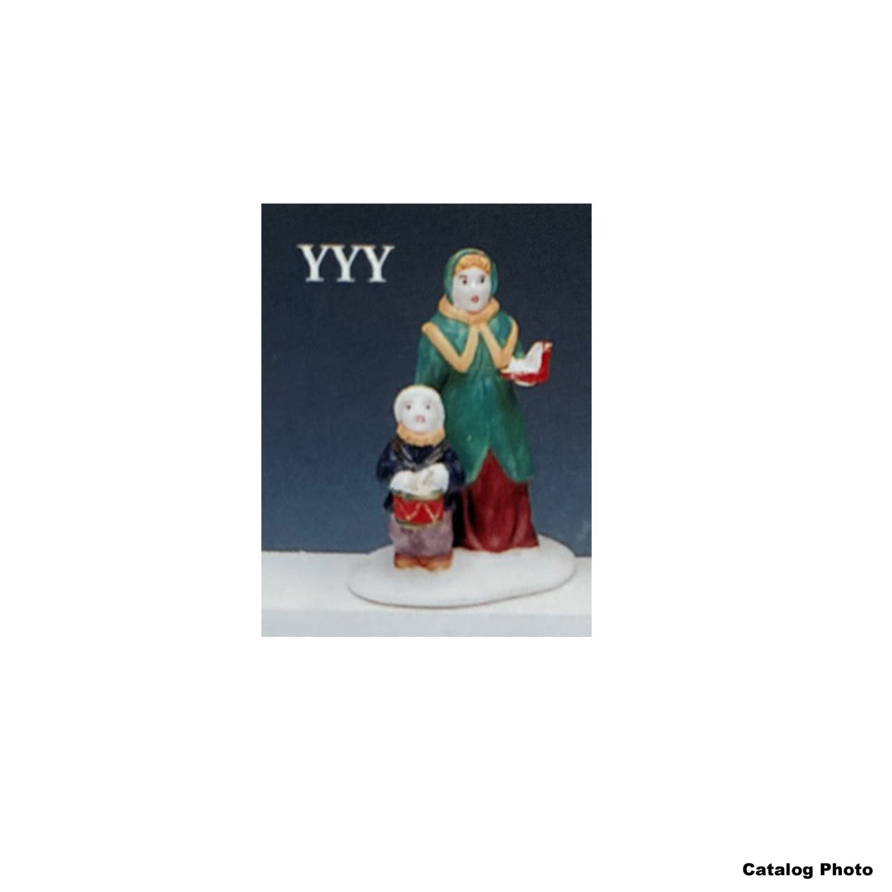 lemax-mother-son-carollers-duo-chanteurs-de-no-l image 2