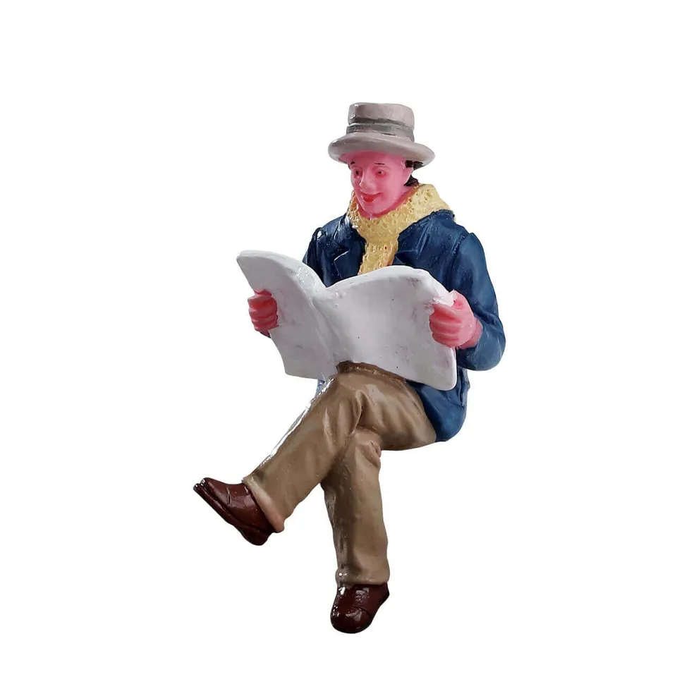 lemax-reading-morning-papers-figurine-lecture-du-journal-miniature image 1